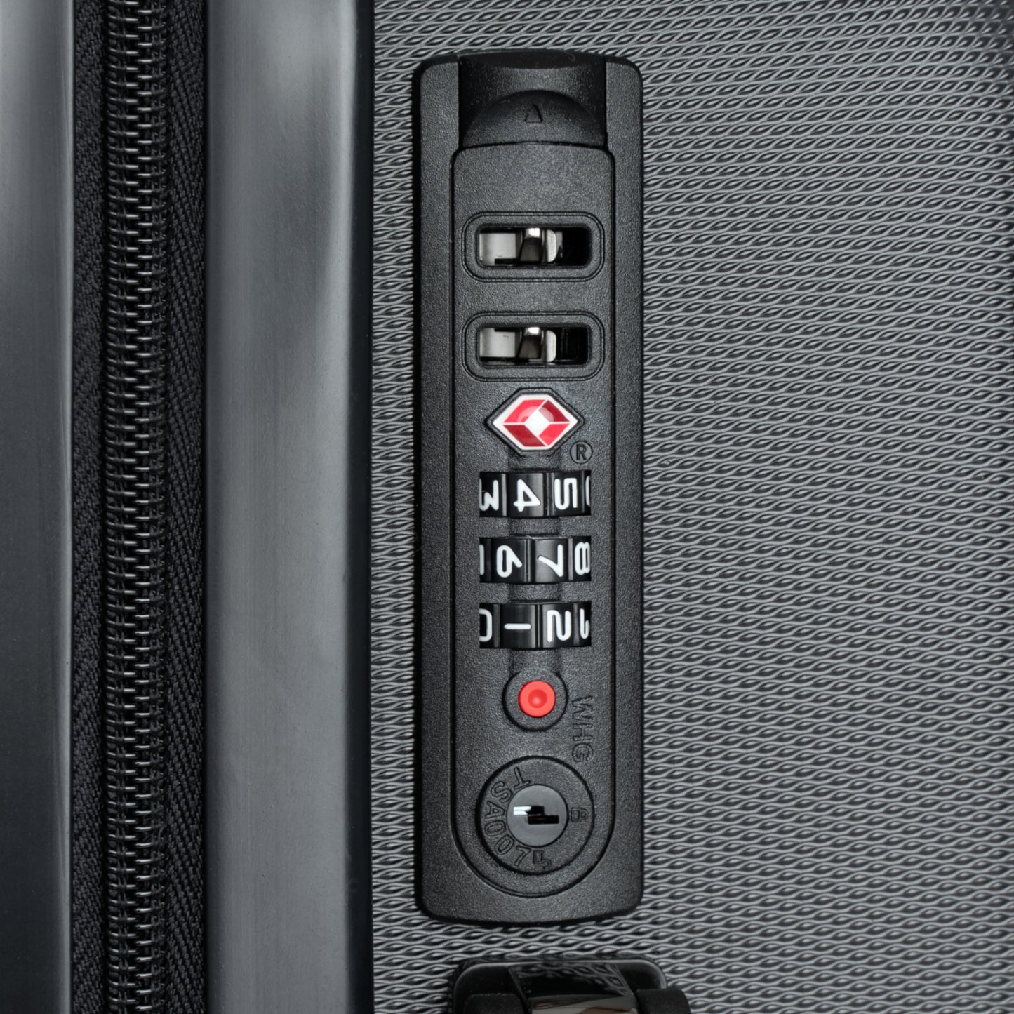Suitcase | Black (Horizontal Cartovche Logo)