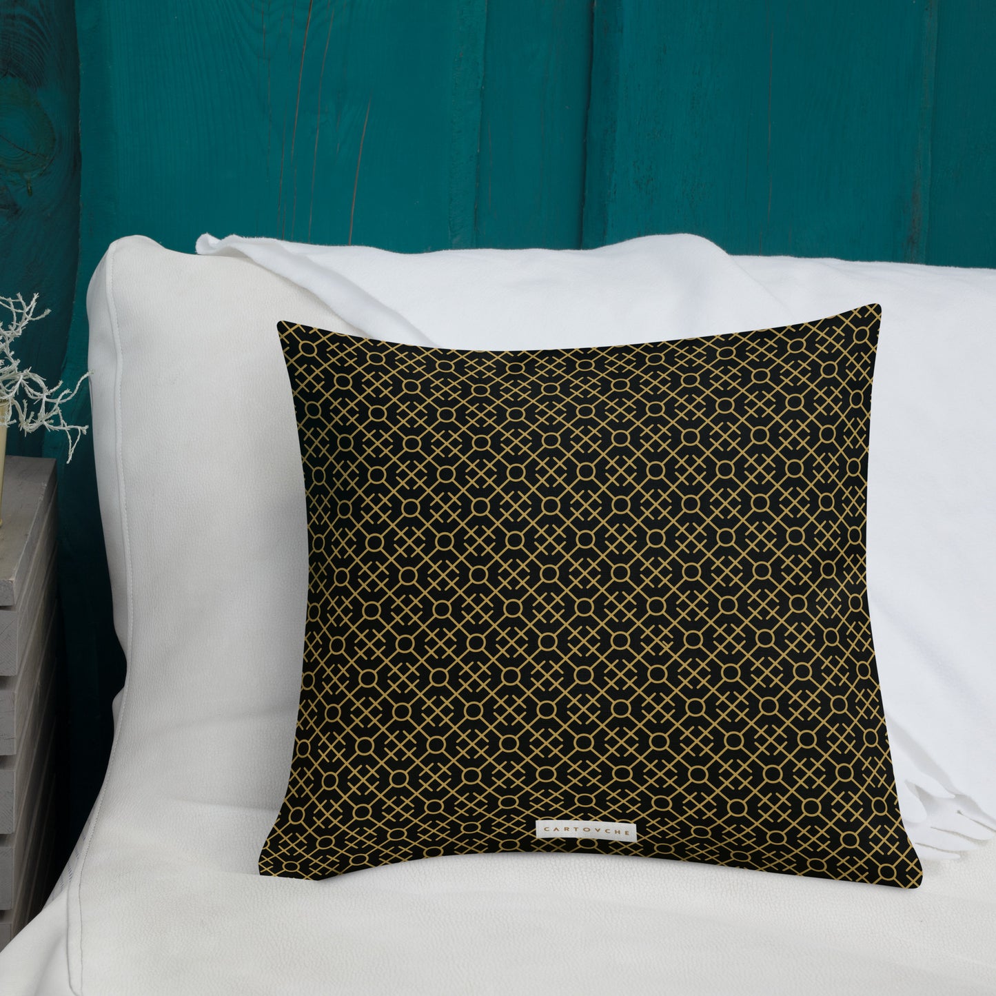 'Gold Lattice' Cushion