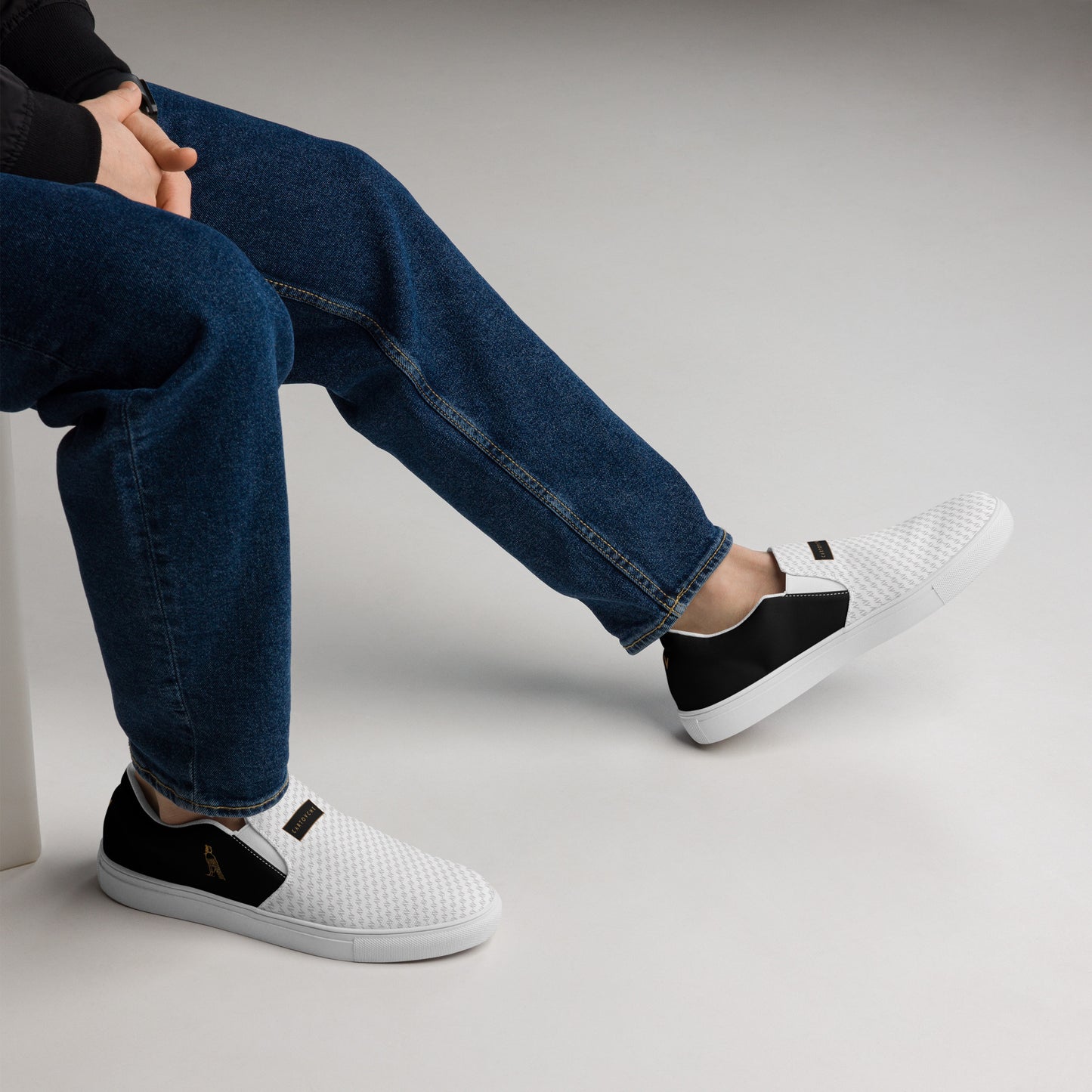 Men’s Slip-On Canvas Shoes | 'Cartovche Ramesses' (White & Black)